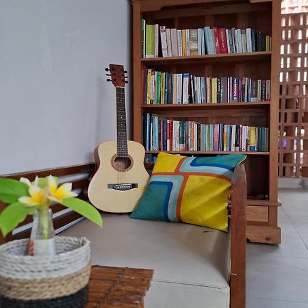 Bring In House Yogyakarta Apartamento Exterior foto