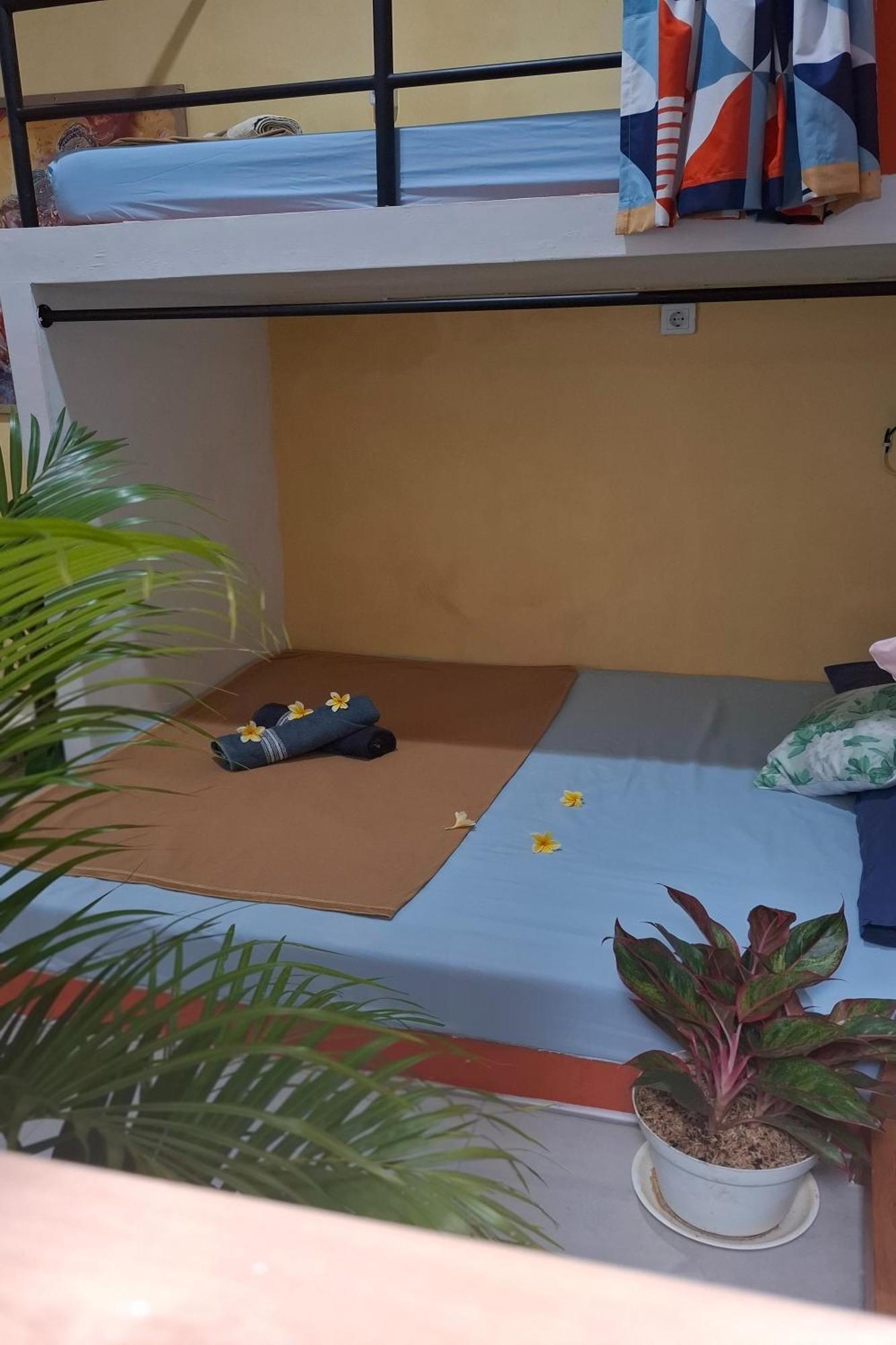 Bring In House Yogyakarta Apartamento Exterior foto